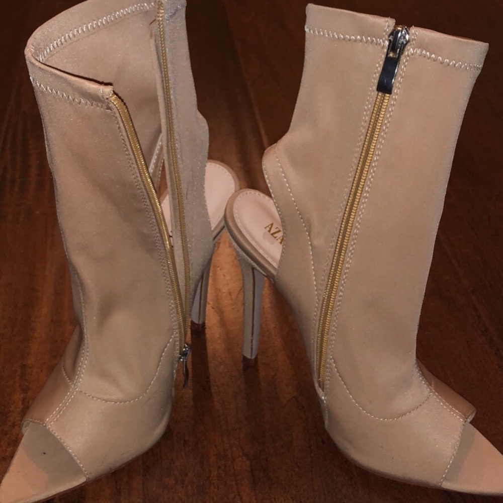Tan Heels